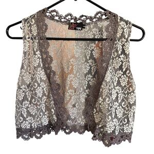 Lace Cropped Floral Vest